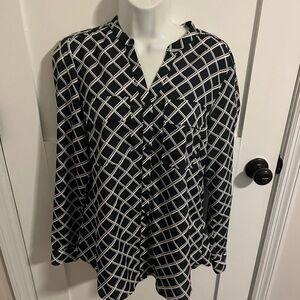 Jones New York - navy blue and white checked long sleeve blouse - size medium